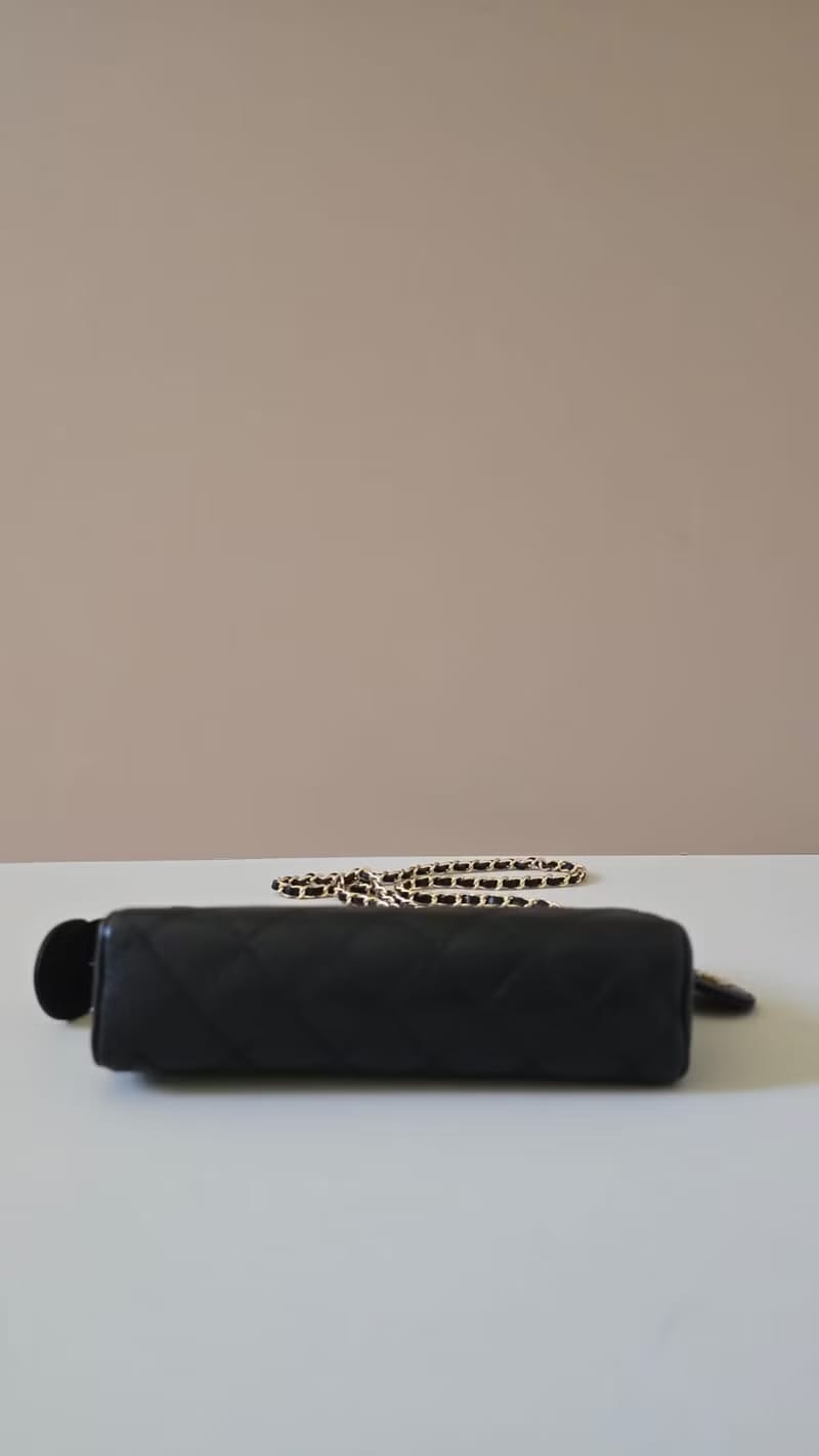 Chanel Black Lambskin Matelassé Crossbody Bag/Shoulder Bag