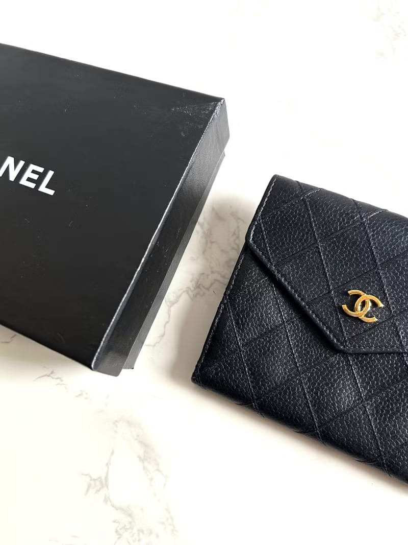 中古二手Chanel雙面魚子醬皮革黑色短夾