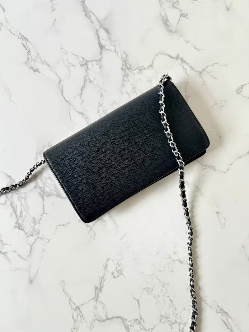 Chanel黑色魚子醬皮革WOC長夾錢包斜背包/側背包/單肩包