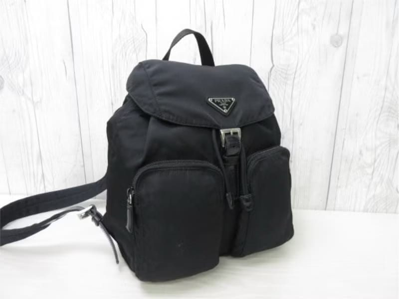 Prada黑色銀標尼龍雙肩包/後背包/背囊