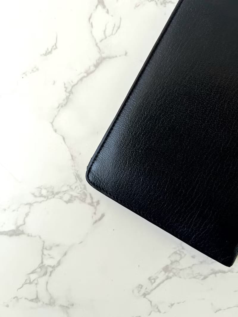 Chanel黑色皮革中短夾/旅行護照套/錢包