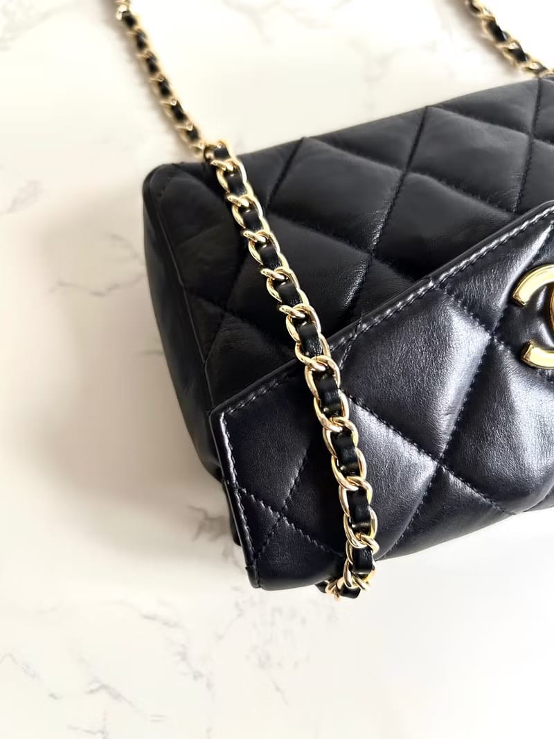 (客人訂金勿拍) Chanel黑色旋轉金扣單肩包/斜背包/側背包