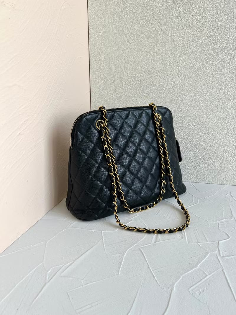 稀有中古二手Chanel黑色貝殼魚子醬皮革金色鏈條托特包/單肩包/側背包