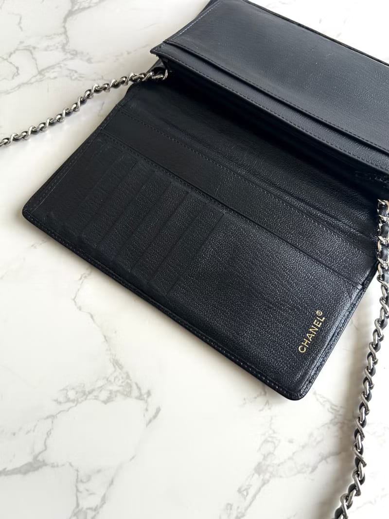 Chanel黑銀色WOC側背包/斜背包