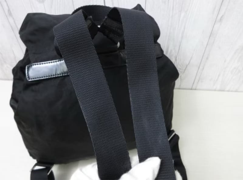 Prada黑色銀標尼龍雙肩包/後背包/背囊