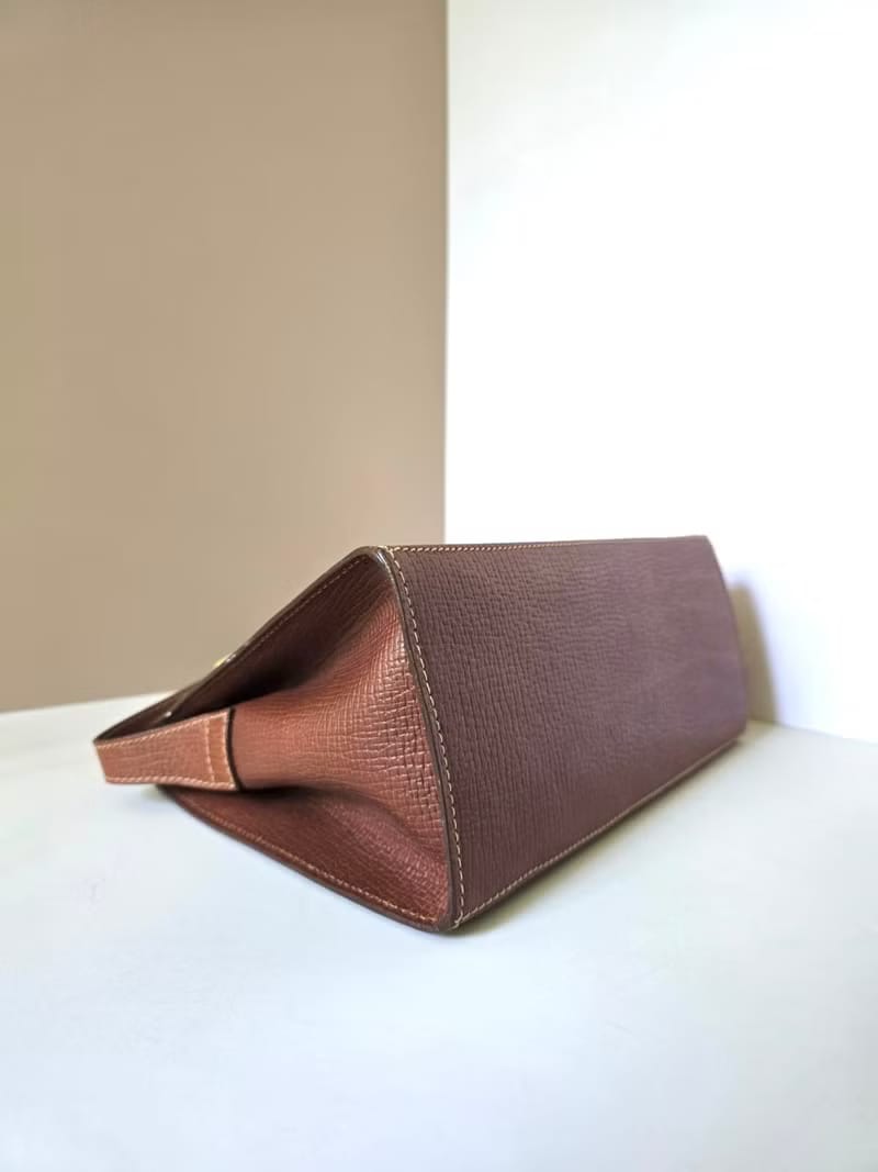 Loewe咖啡色Barcelona旋轉扣單肩包/斜背包/側背包