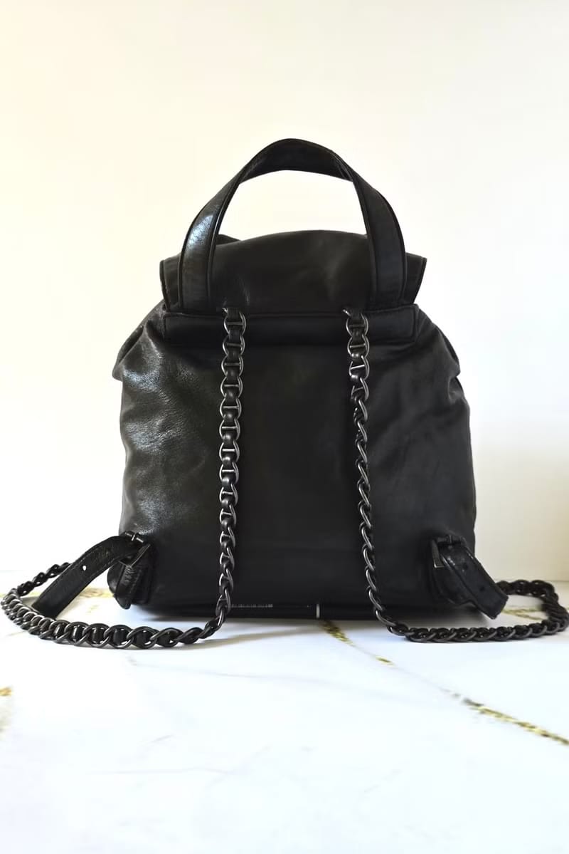 稀有中古Prada黑銀鏈子小羊皮雙肩包/後背包/背囊
