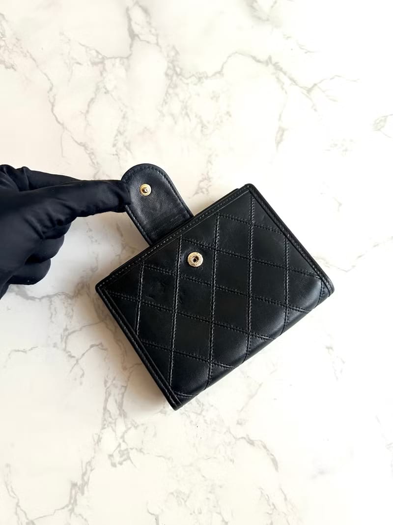 Chanel 黑色小羊皮革口金包/中夾/銀包/短夾