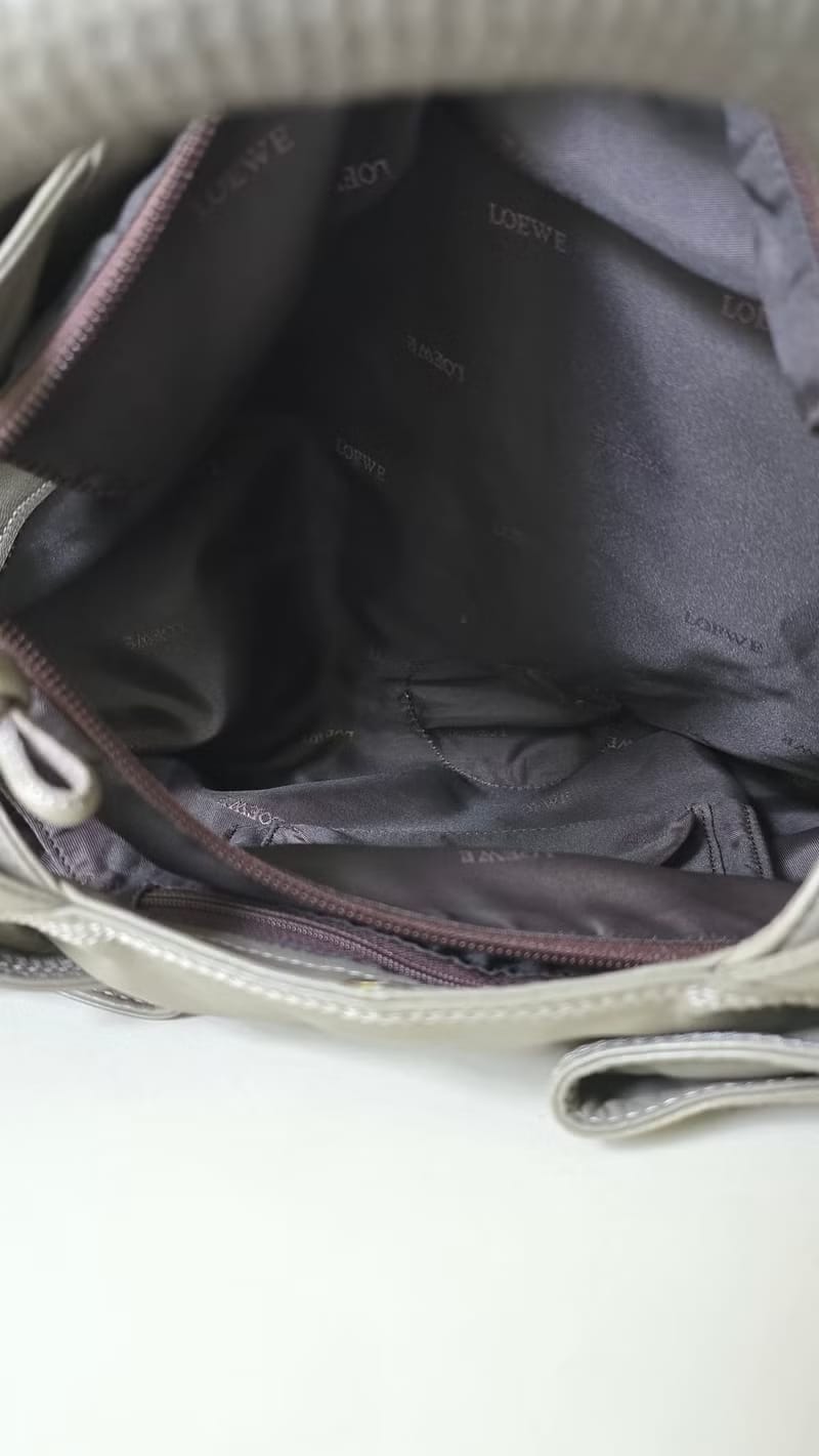 Loewe灰色納帕雲朵包/側背包/單肩包/腋下包