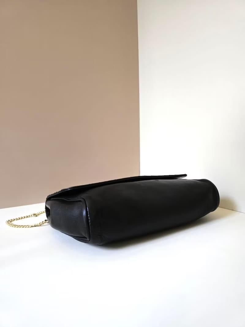 中古二手Celine黑色金徽皮革斜背包/側背包