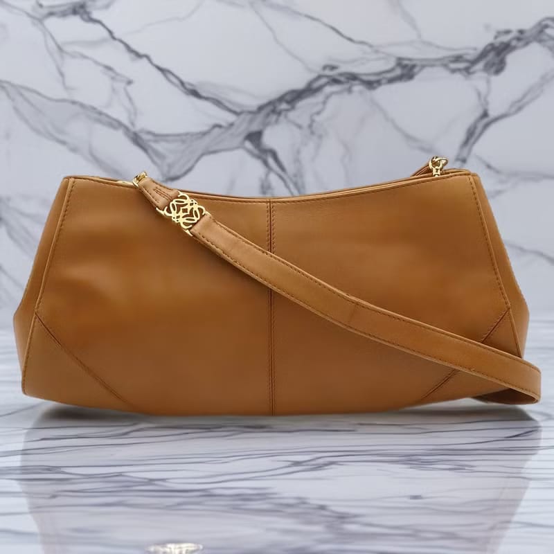 Loewe焦茶色腋下包/側背包/單肩包