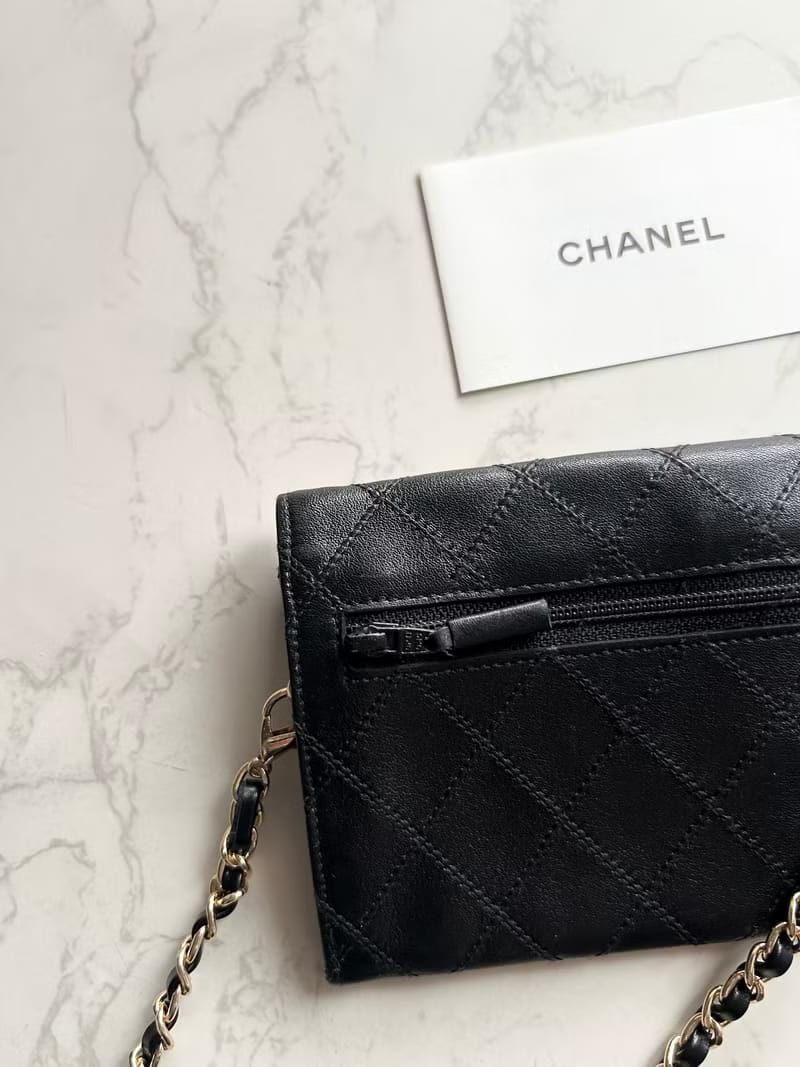 Chanel 黑色信封斜背包/單肩包/側背包