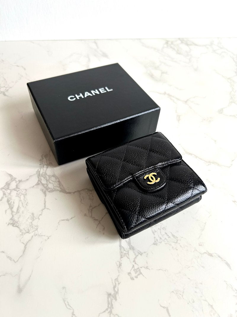 Chanel雙面黑金色魚子醬皮革短夾/皮夾/錢包/中夾