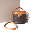 Celine coffee-colored old flower leather cosmetic chain shoulder bag/side bag/oblique bag
