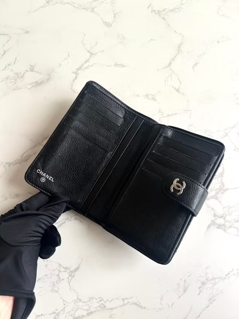 Chanel黑銀扣魚子醬皮革中夾/錢包/皮夾/卡片/零錢包