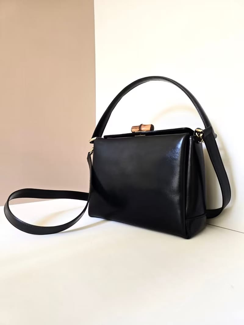 GUCCI black bamboo leather antique box shoulder bag/side bag/oblique bag