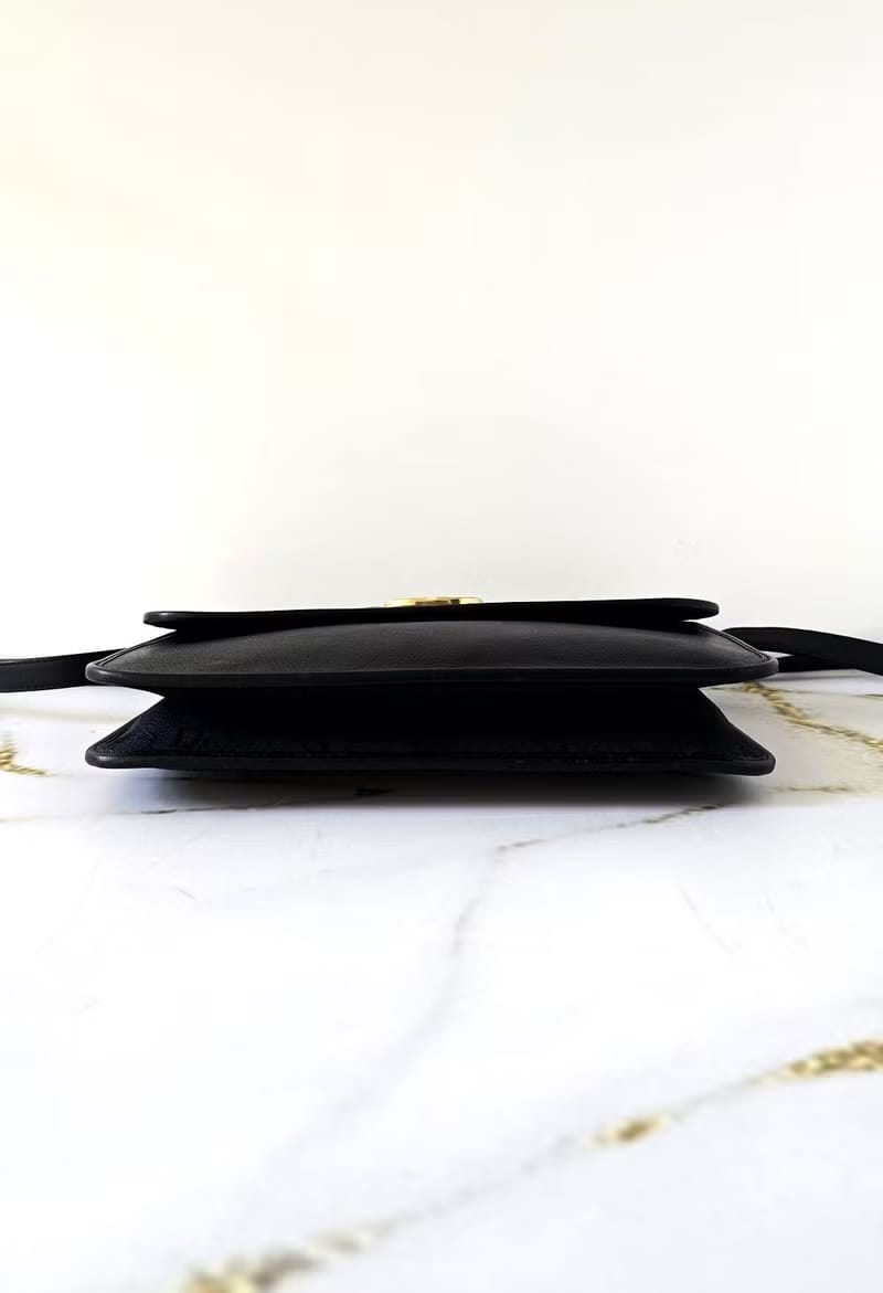 Dior Montaigne黑金牛皮翻蓋包/單肩包/側背包/斜背包