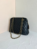 Rare second-hand Chanel black shell caviar leather gold chain tote bag/shoulder bag/side bag