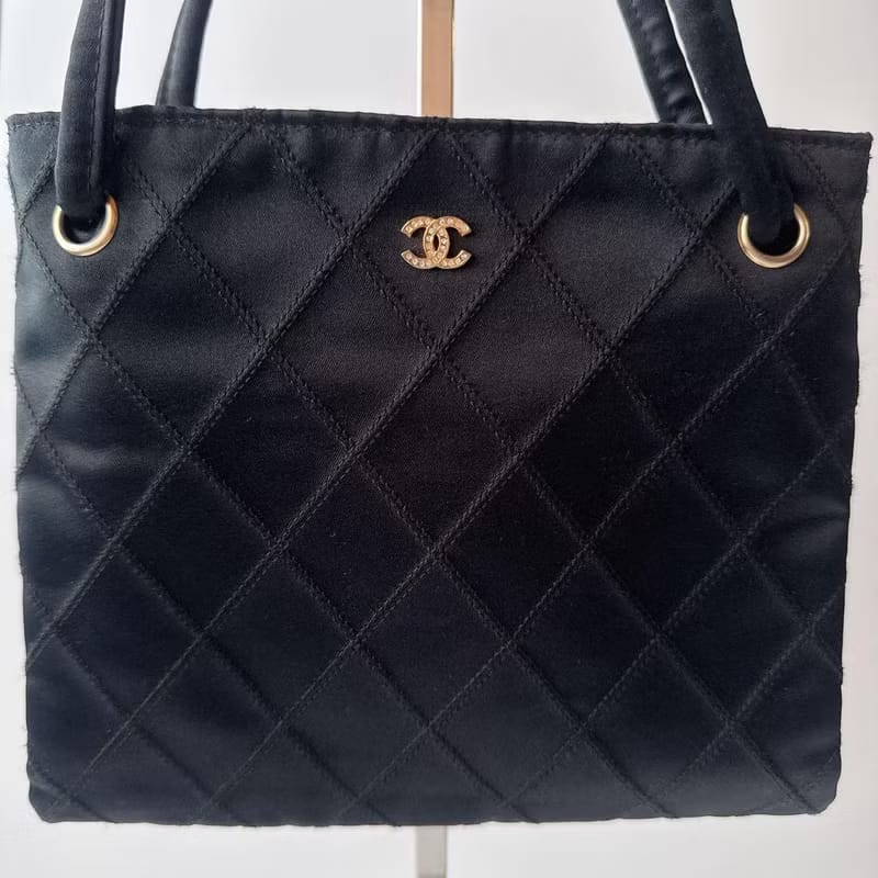 Chanel黑色格紋水鑽托特包