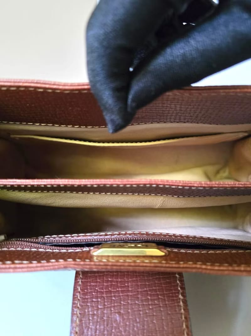 Loewe咖啡色旋轉扣單肩包/斜背包/側背包