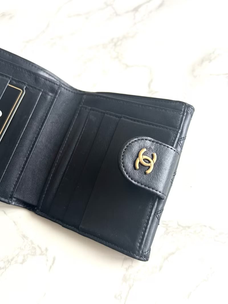 中古二手Chanel雙面小羊皮革黑色短夾銀包