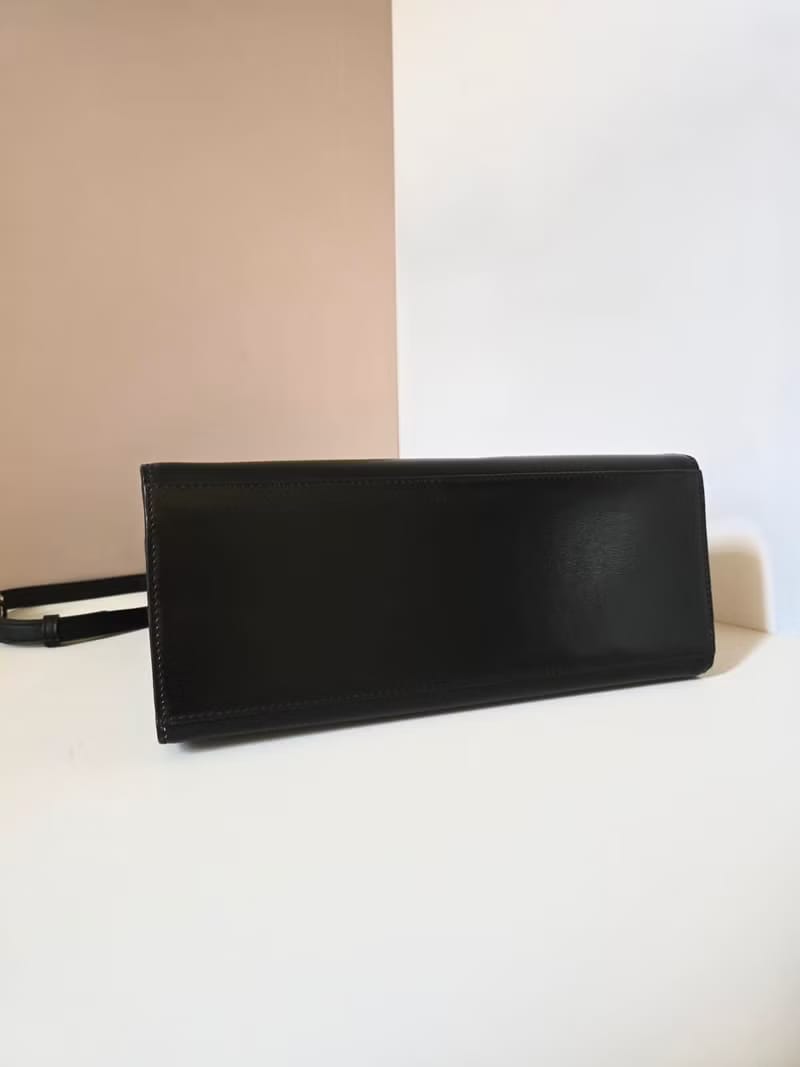 Celine black Kelly chain bag/crossbody bag/side backpack shoulder bag