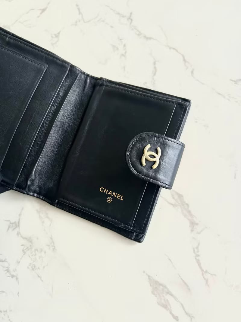 Chanel黑金色羊皮皮革中夾 皮夾 錢包 短夾