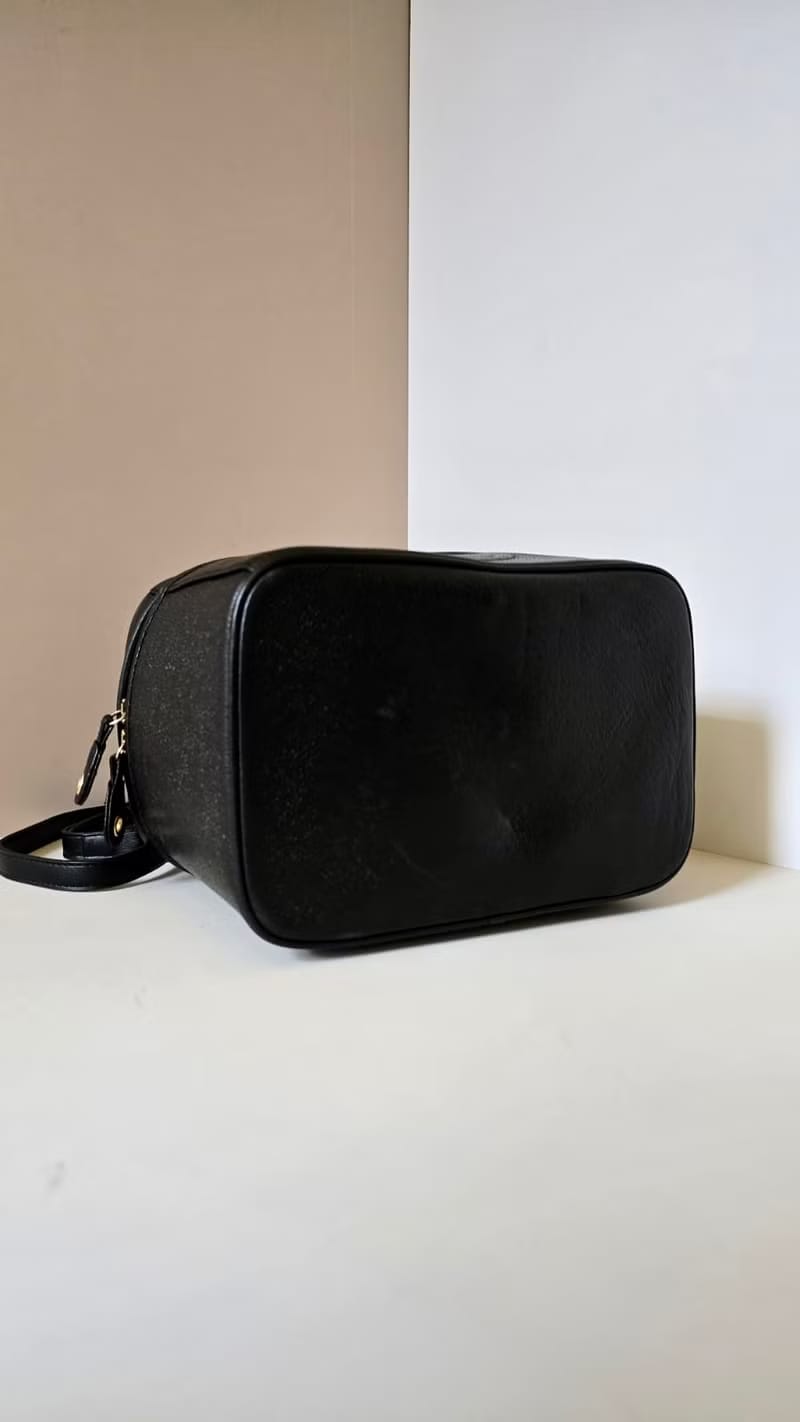 稀有款Chanel黑色魚子醬Vanity Box化妝盒子包/斜背包/側背包