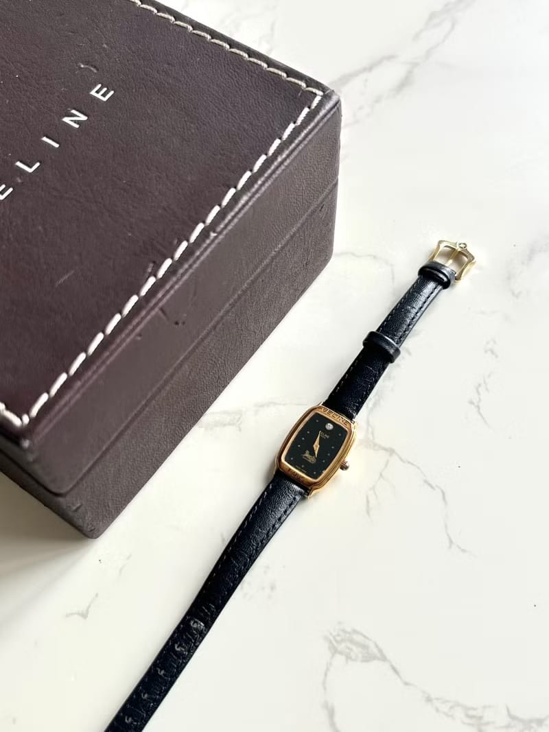 Celine黑金色皮革錶帶馬車手錶/石英腕錶