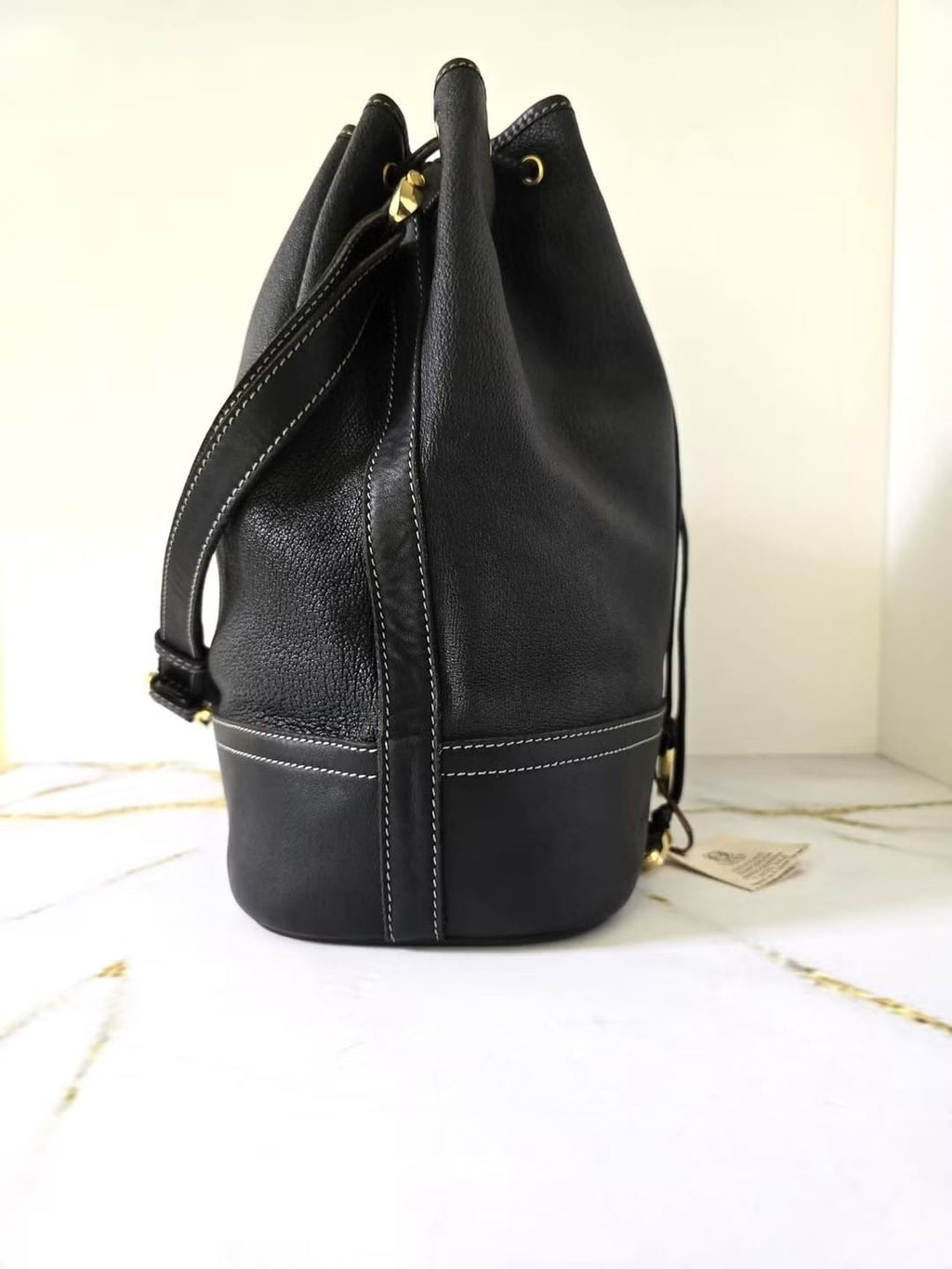 Loewe 黑金雕刻水桶包/單肩包/斜背包/側背包