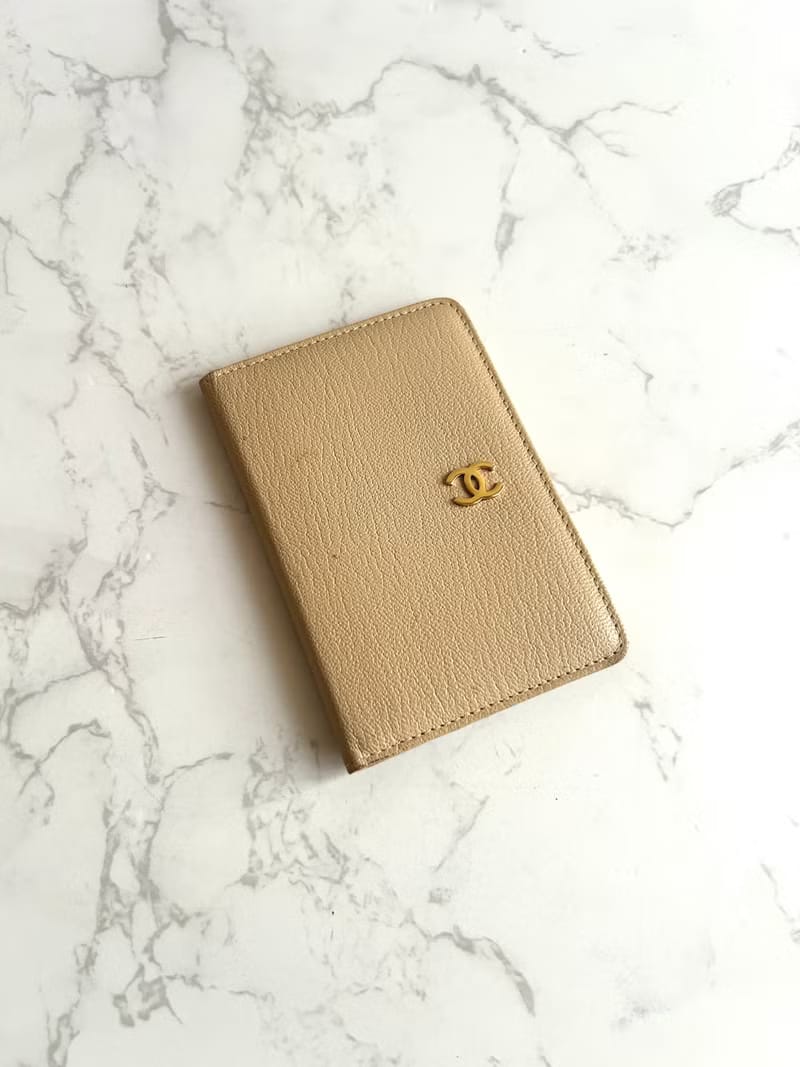 Chanel 米杏色牛皮名片包/卡片包/短夾/錢包/卡包