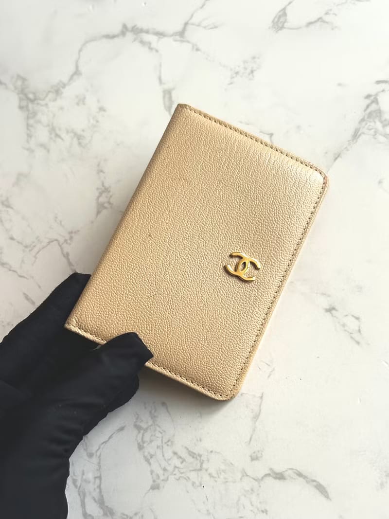 Chanel 米杏色牛皮名片包/卡片包/短夾/錢包/卡包