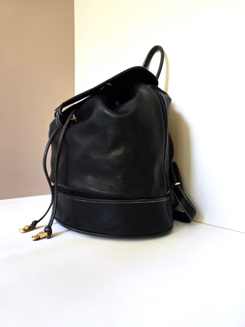 Loewe 黑色白線後背包 雙肩包