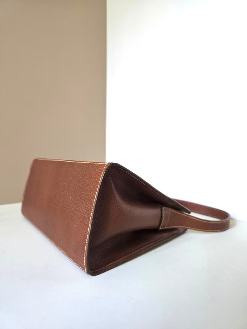 Loewe咖啡色Barcelona旋轉扣單肩包/斜背包/側背包