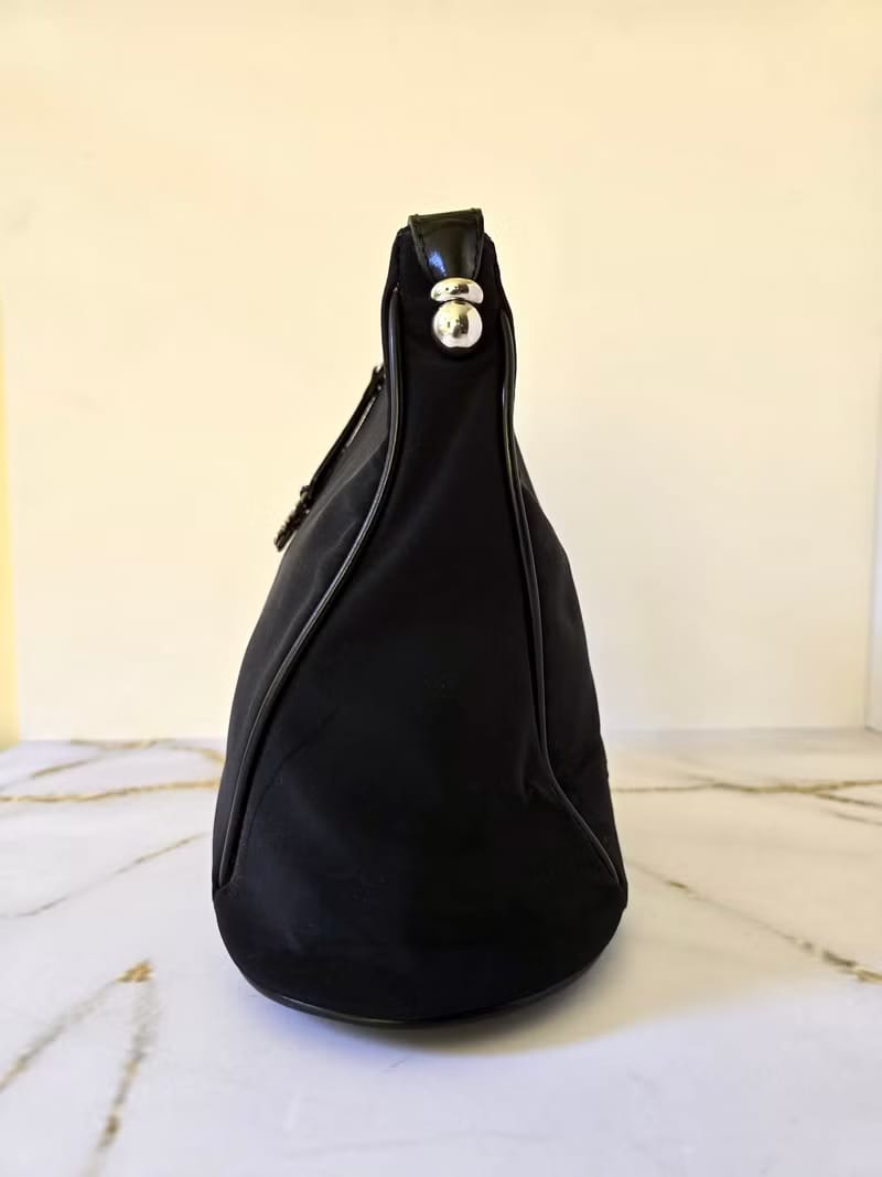 Loewe黑色銀雕刻扣拼皮流浪包/側背包/單肩包