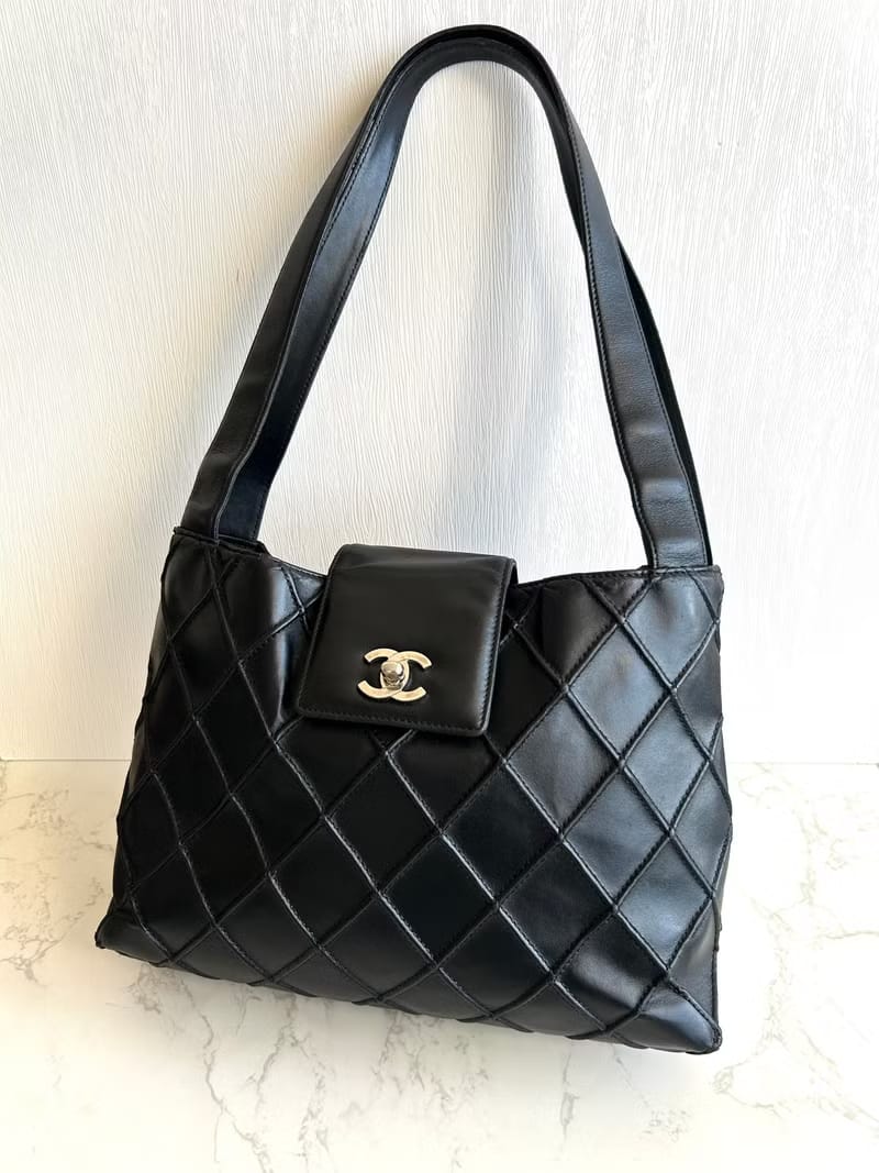 Chanel黑銀旋轉扣華夫餅凱莉包/單肩包/側背包