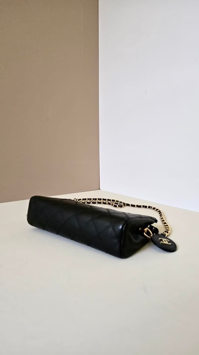 Chanel Black Lambskin Matelassé Crossbody Bag/Shoulder Bag