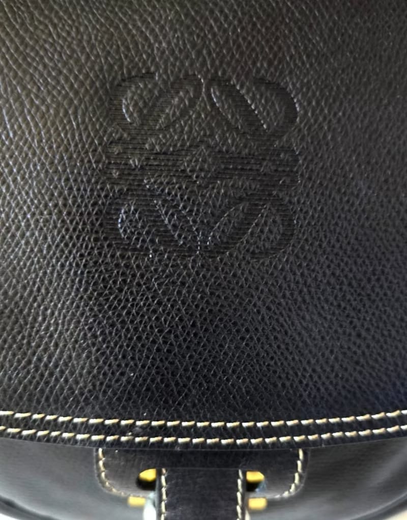 Loewe黑金色馬鞍側背包 斜背包 皮革包 單肩包