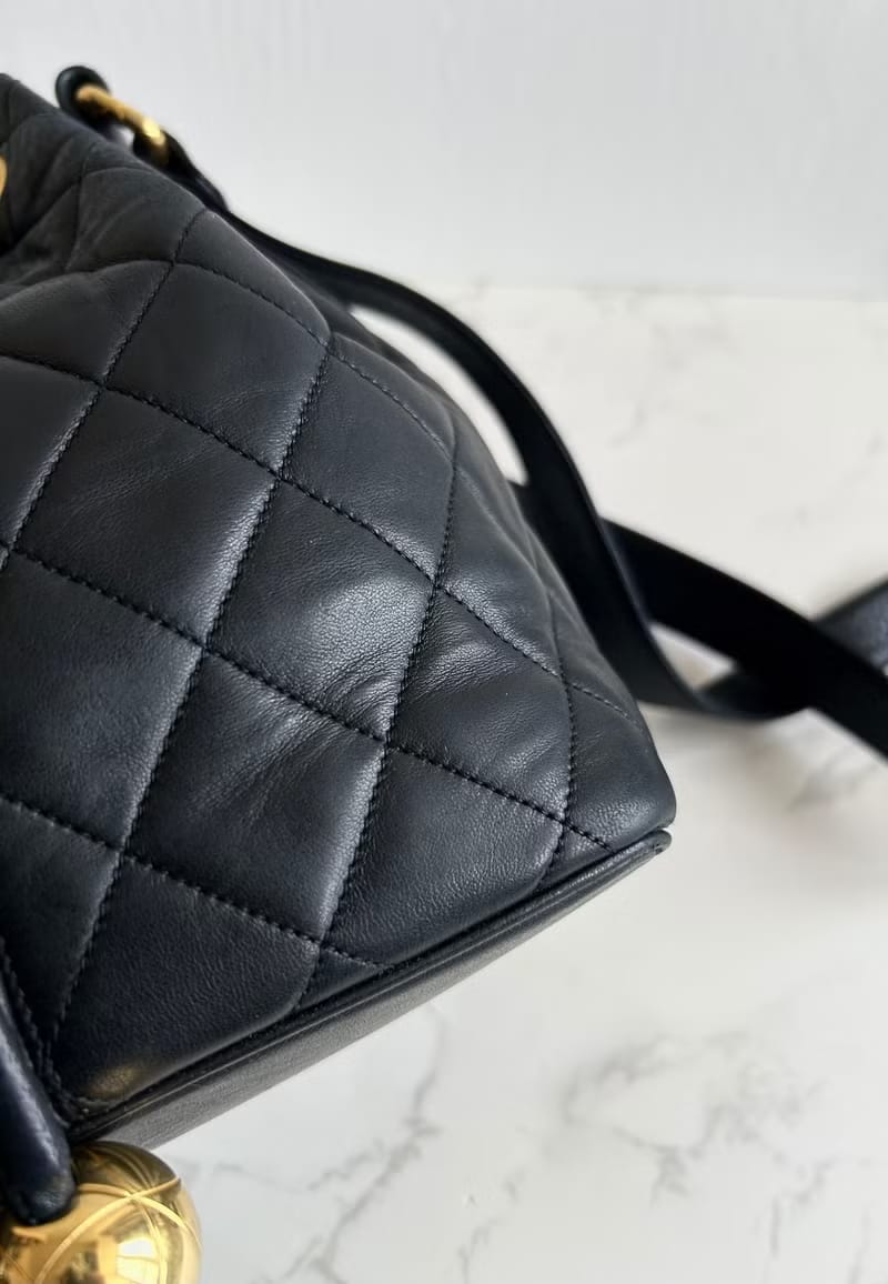 Chanel古董黑色水桶包/側背包/單肩包/斜背包