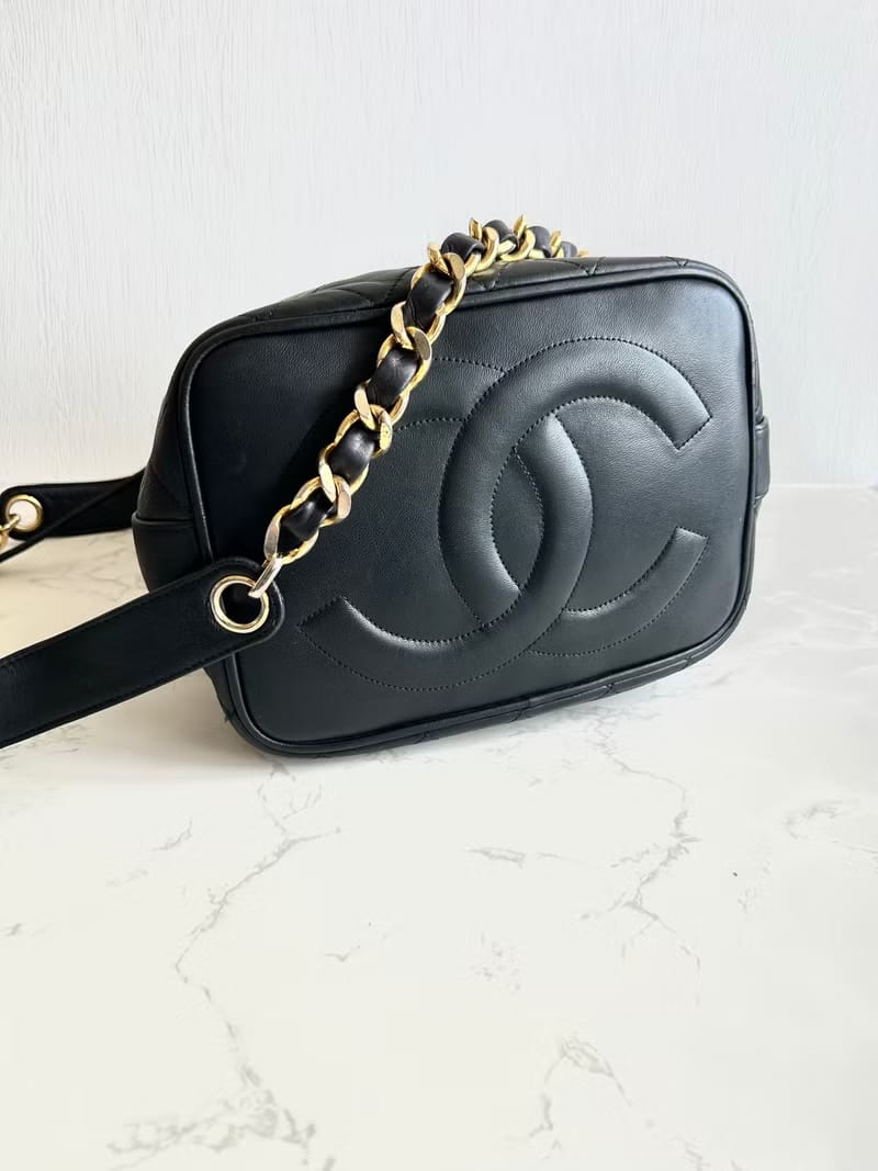 Chanel黑色金扣Matelassé水桶包/側背包/單肩包/斜背包