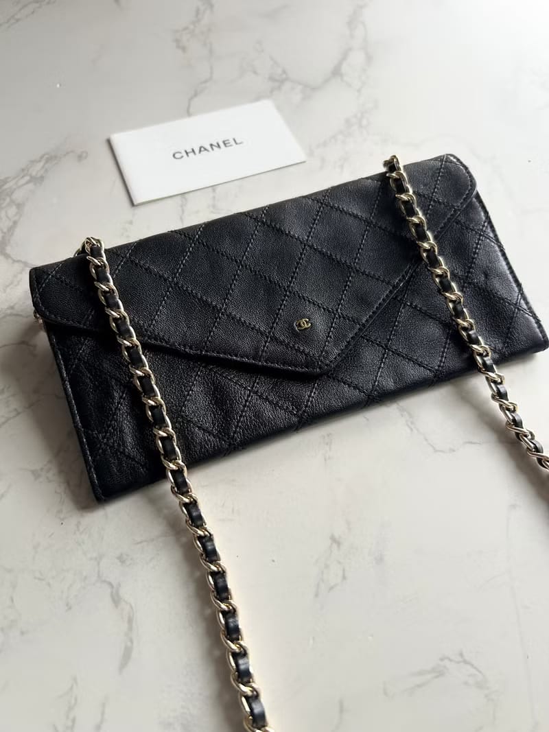 Chanel 黑色信封斜背包/單肩包/側背包