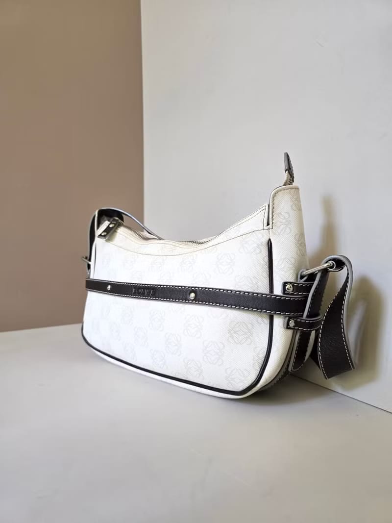 Loewe 白啡拼皮Anagram Hobo流浪包（一套2件）/腋下包/側背包