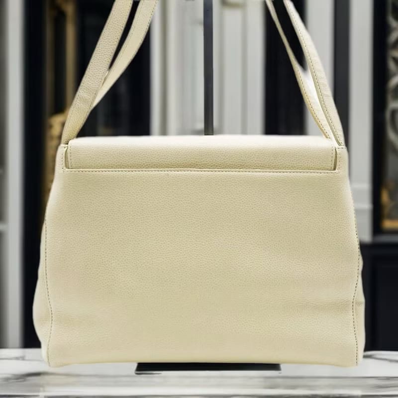 Chanel米白色魚子醬皮革凱莉單肩包/托特包/側背背