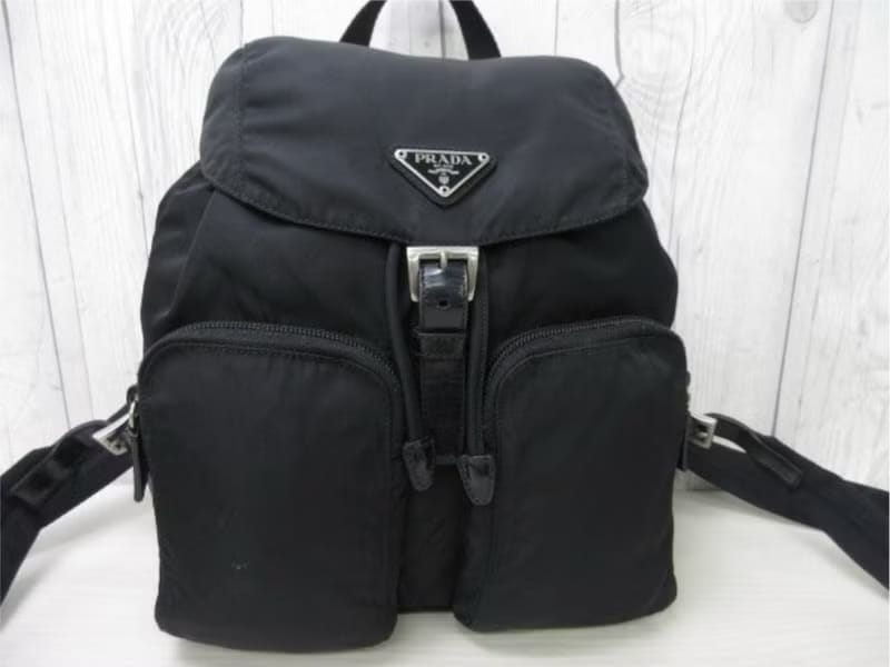Prada黑色銀標尼龍雙肩包/後背包/背囊