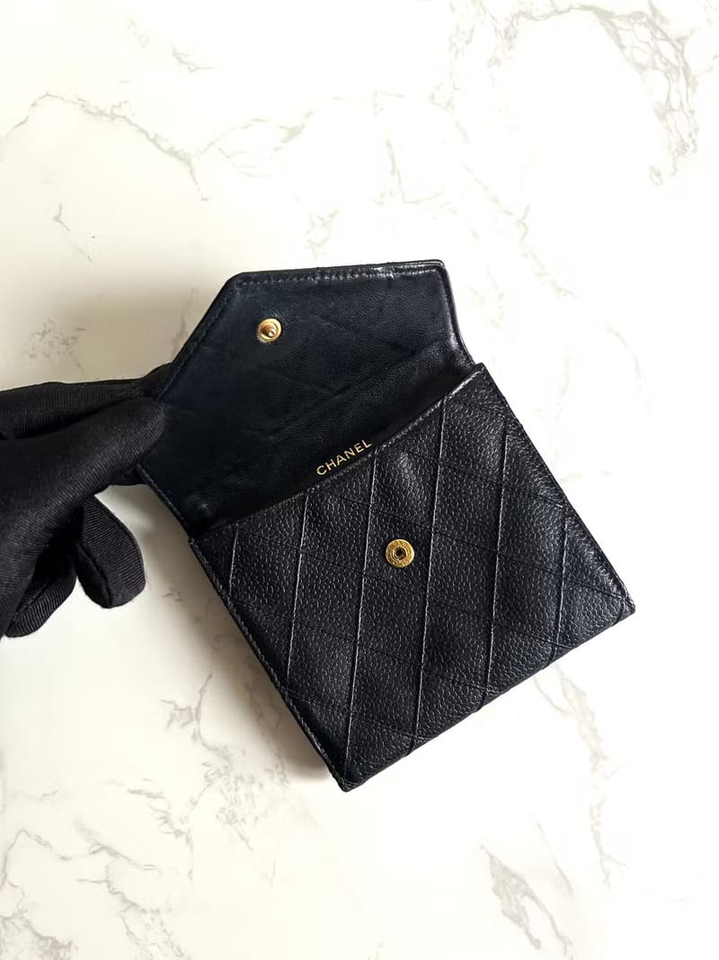 中古二手Chanel雙面魚子醬皮革黑色短夾