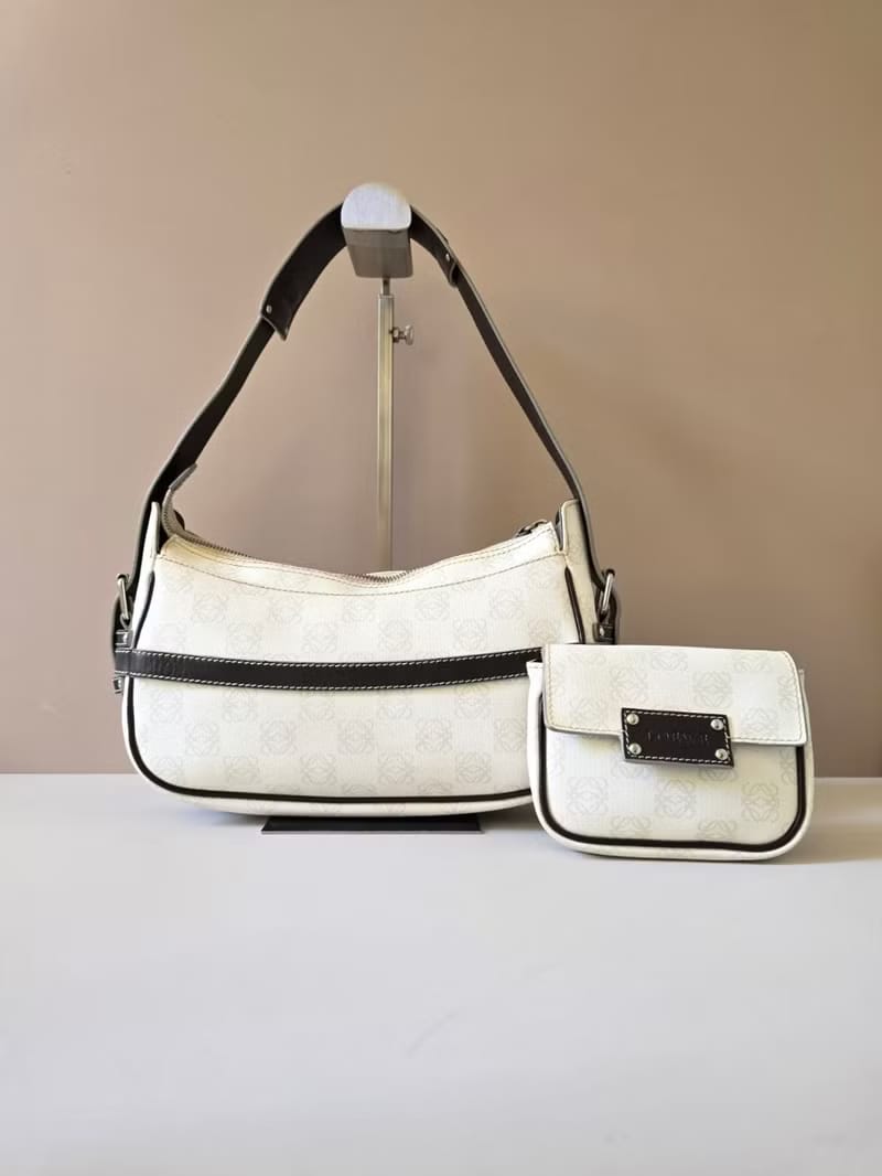 Loewe 白啡拼皮Anagram Hobo流浪包（一套2件）/腋下包/側背包
