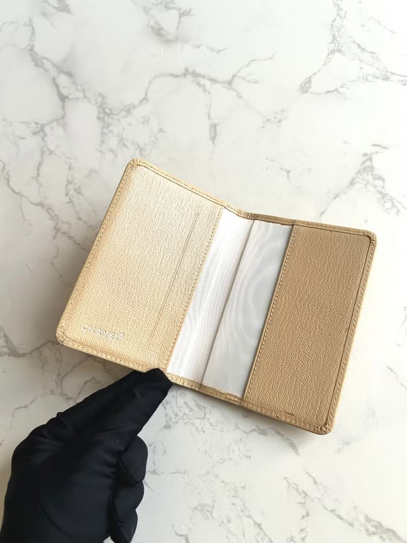 Chanel 米杏色牛皮名片包/卡片包/短夾/錢包/卡包