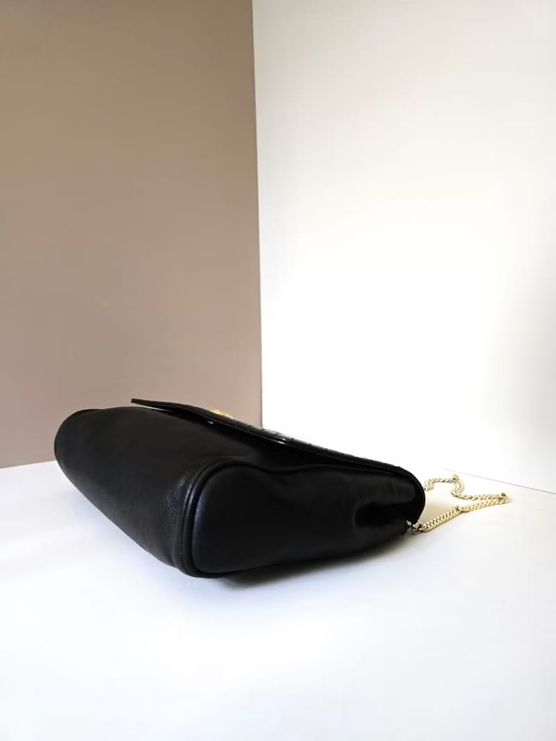 中古二手Celine黑色金徽皮革斜背包/側背包