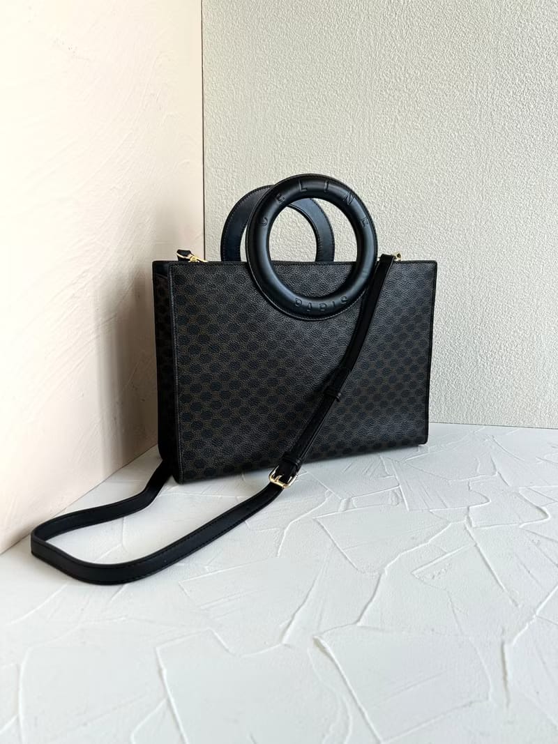 Second-hand Celine large leather ring black monogram tote bag/crossbody bag/side bag