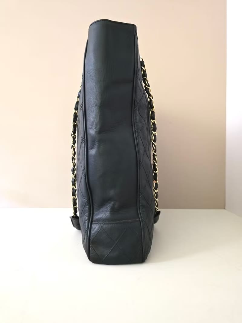 Chanel black diamond chain tote bag/side backpack/shoulder bag